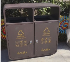 咖啡色戶(hù)外分類(lèi)垃圾桶